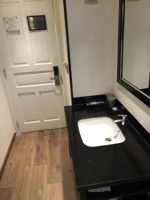 C Central Hotel Номера Photos