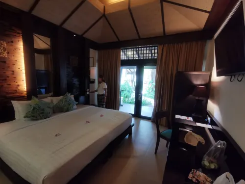 Impiana Beach Resort Patong, Phuket Zimmer Photos