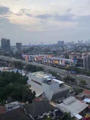 Ra Premiere Simatupang Jakarta Рядом с отелем Photos