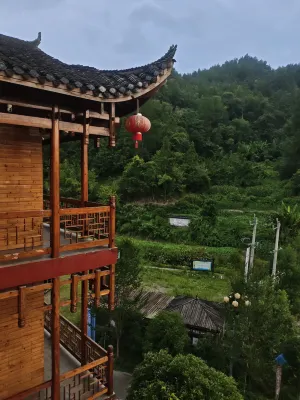 장자제 라티튜드 30 디그리 노스 팜 스테이 호텔 주변 Photos