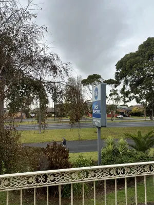 Best Western Colonial Village Motel Near Hotel Photos
