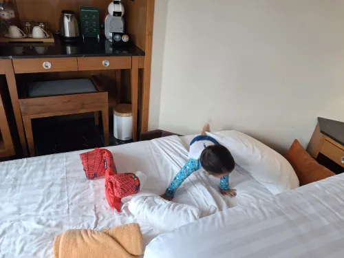 Yotaka @Khanom Rooms Photos