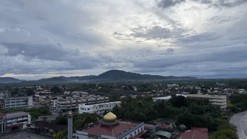 K GARDEN HOTEL PARIT BUNTAR À proximité de l'hôtel Photos