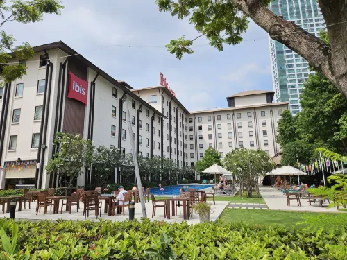 Ibis Bangkok Riverside Photos