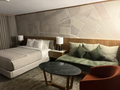 Banff Park Lodge Rooms Photos