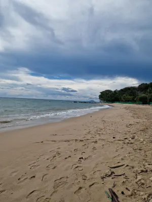 Isara Lanta Beach Resort À proximité de l'hôtel Photos