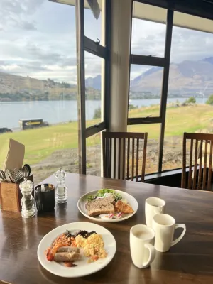 Holiday Inn Queenstown Frankton Road Photos