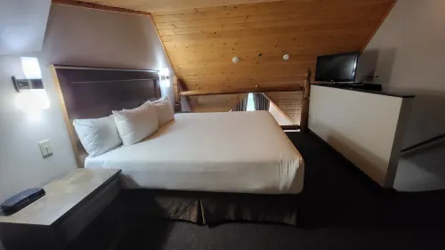 The Rundlestone Lodge Rooms Photos