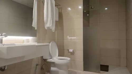 ASTON Imperial Bekasi Hotel & Conference Center Kamar Photos