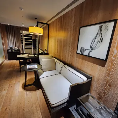 Gloria Residence Kamar Photos