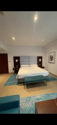Hilton Dubai the Walk Rooms Photos