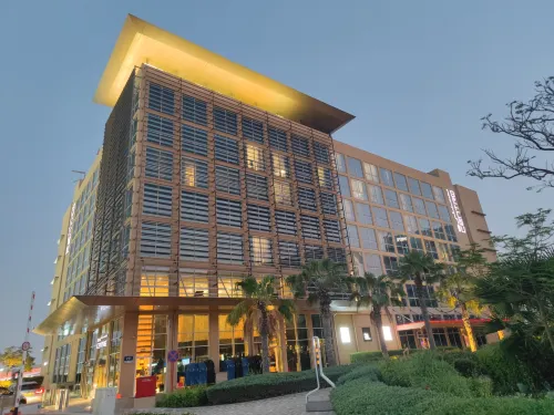 Centro Yas Island Exterior Photos