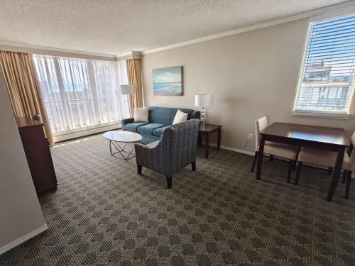 Chateau Victoria Hotel & Suites Rooms Photos