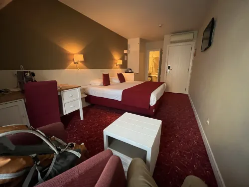 Hotel Acacia Rooms Photos