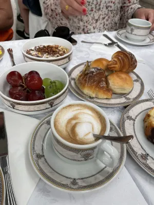 Hotel Pantheon Питание Photos