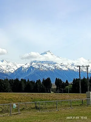High Country Motel & Backpackers Near Hotel Photos