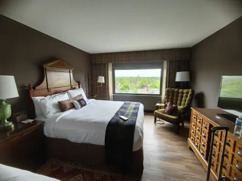 Graduate by Hilton Ann Arbor Rooms Photos