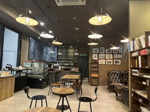 Manhattan Business Hotel Damansara Perdana Photos