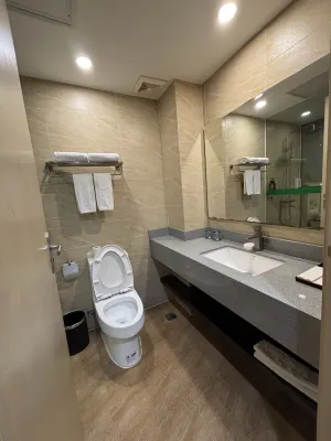 Leisure Inn Rooms Photos
