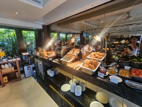 Fairfield by Marriott Bali Legian Makanan Photos