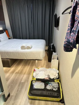 EasyHotel Paris Nord Aubervilliers Camere Photos