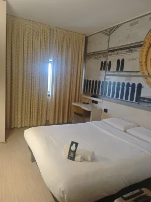 B&B Hotel Cremona Rooms Photos