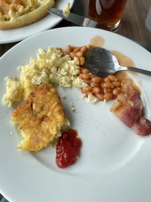Hampton by Hilton London Gatwick Airport Dining Photos