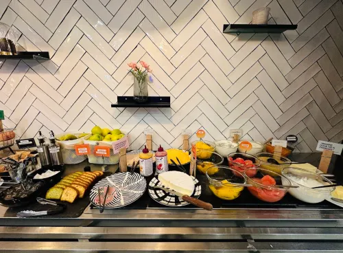 Ibis Styles Paris Gare de l'Est Château Landon Dining Photos