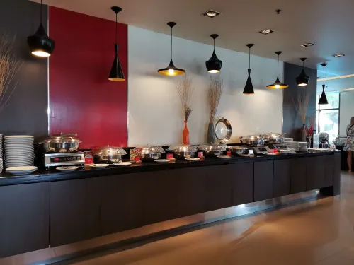 Ibis Bangkok Riverside Restauration Photos
