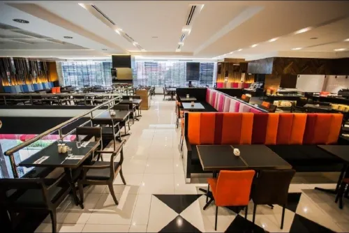 Crystal Crown Hotel JB Makanan Photos