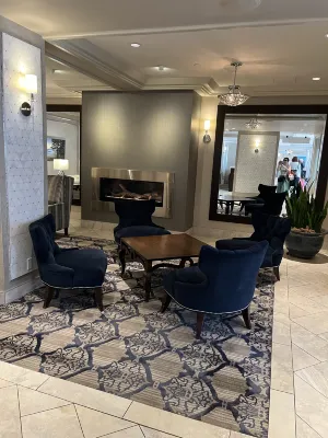 Chateau Victoria Hotel & Suites Public Areas Photos