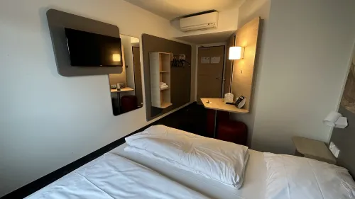 B&B HOTEL Würzburg-City Camere Photos