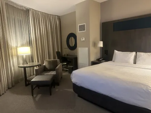 One King West Hotel and Residence Chambres Photos