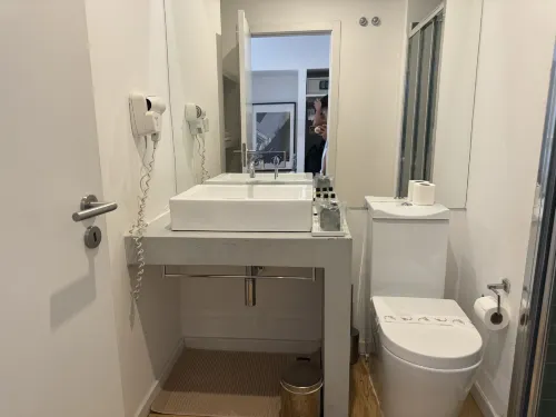 The 8 - Downtown Suites Kamar Photos