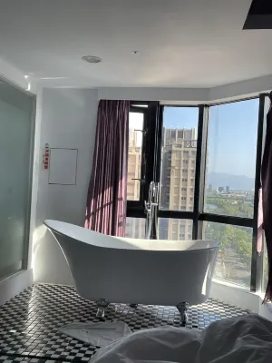 Happiness Skyline Hotel Photos