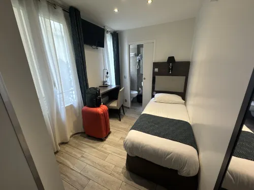 Hôtel Mary's République Chambres Photos