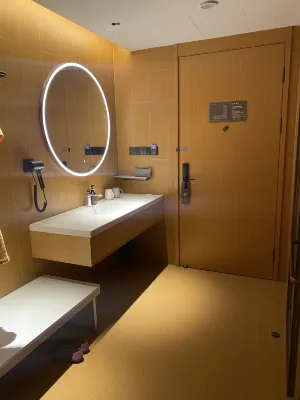 Echarm Plus Hotel (Wuxi Changjiang North Road Taihu Garden Metro Station) Kamar Photos