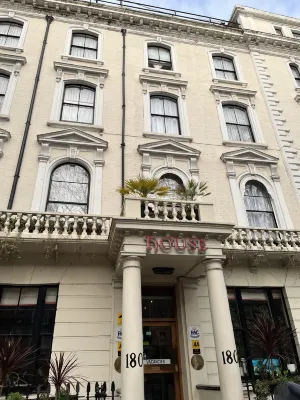 Mitre House Hotel Exterior Photos