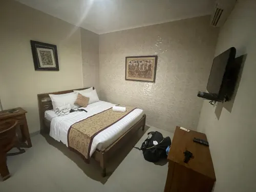 Blanjong Homestay Kamar Photos