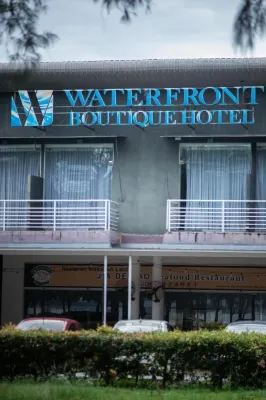Waterfront Boutique Hotel Esterni Photos