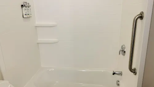 Holiday Inn Express & Suites Detroit - Farmington Hills Chambres Photos