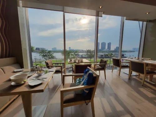 Liberty Central Saigon Riverside Hotel Dining Photos