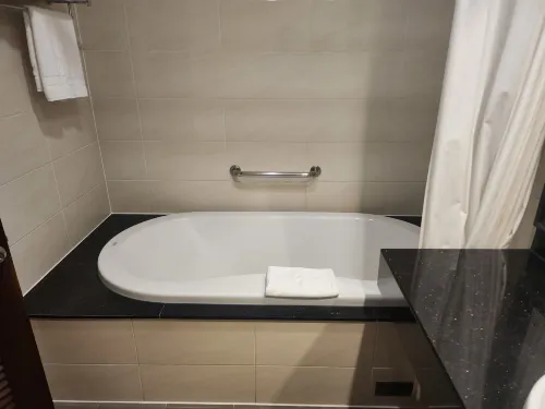 Elegant Suites Westlake Rooms Photos