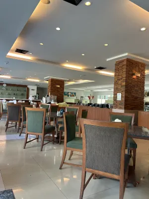 Sea Breeze Jomtien Resort Питание Photos