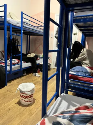 Saint James Backpackers Rooms Photos
