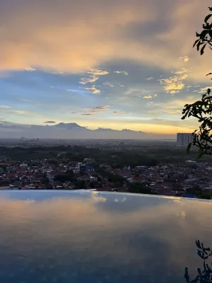 Hotel Ciputra World Surabaya managed by Swiss-Belhotel International  Photos