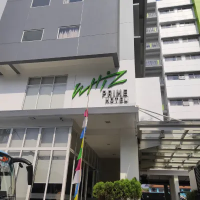 Whiz Prime Hotel Basuki Rahmat Malang Eksterior Photos