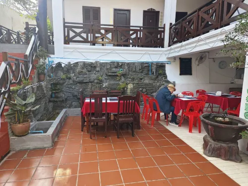 We House Guest House Photos