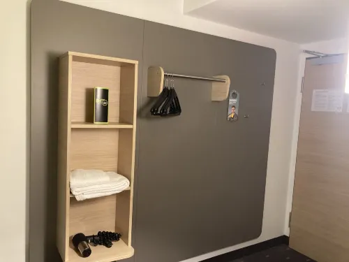 B&B HOTEL Baden-Airpark Zimmer Photos