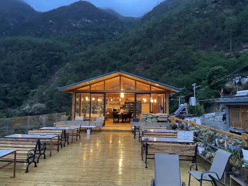 Tiger Leaping Gorge Tea-Horse Guesthouse Area Publik Photos